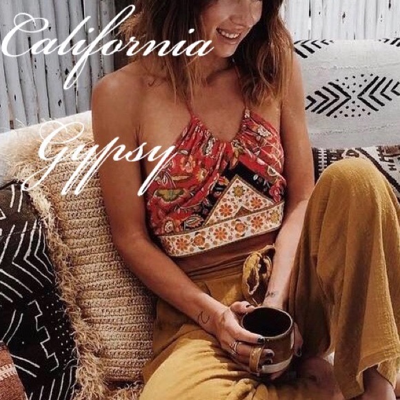 NO BRAND Tops - Bohemian gypsy festival halter top🌈